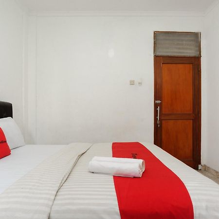 Reddoorz Syariah Near Aeon Mall Tanjung Barat Cakarta Dış mekan fotoğraf