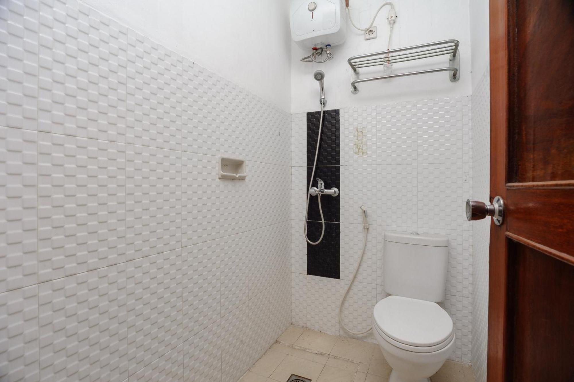 Reddoorz Syariah Near Aeon Mall Tanjung Barat Cakarta Dış mekan fotoğraf