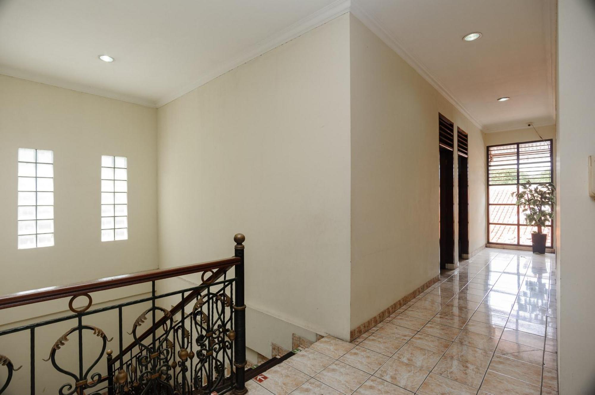 Reddoorz Syariah Near Aeon Mall Tanjung Barat Cakarta Dış mekan fotoğraf