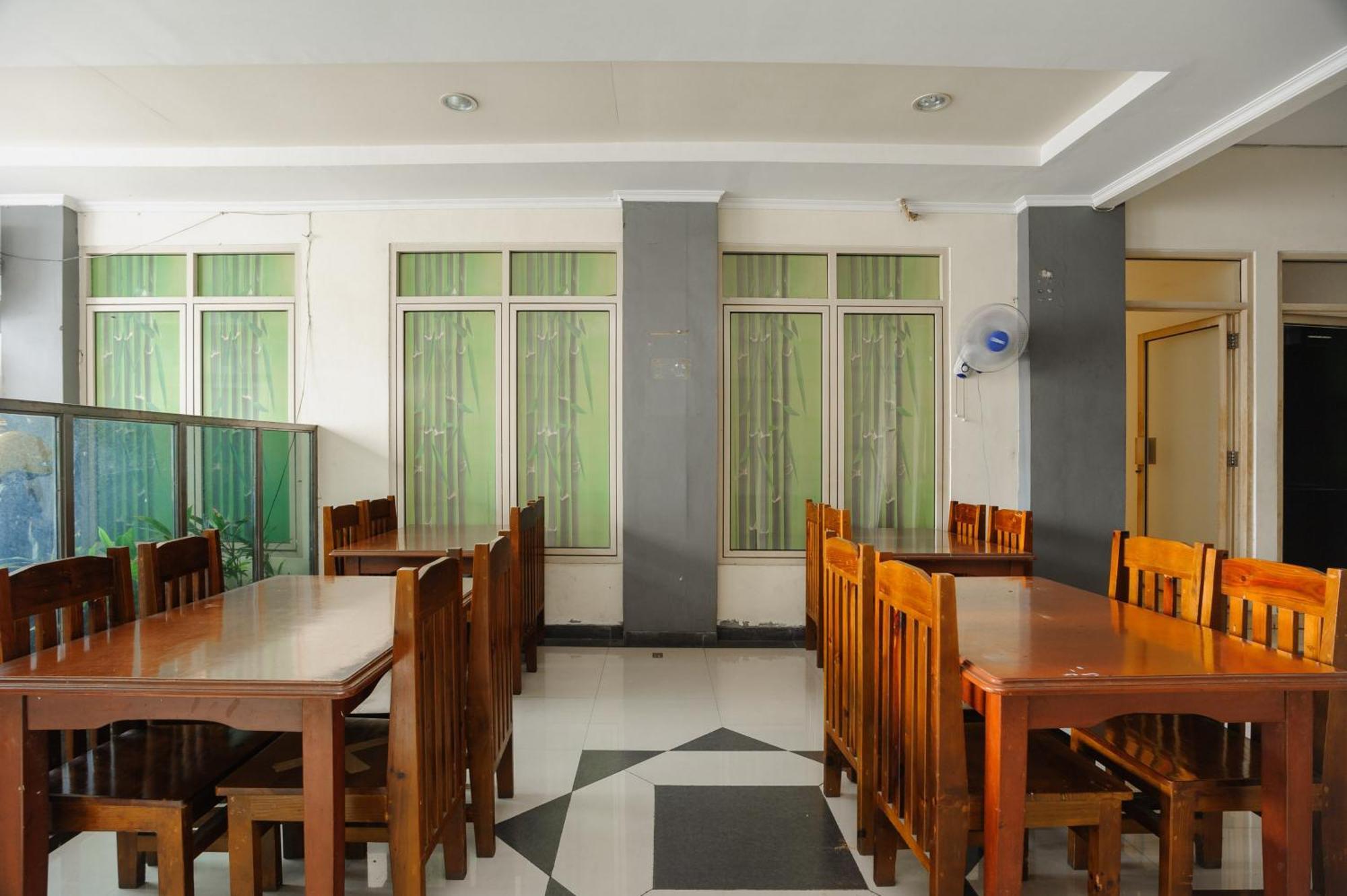 Reddoorz Syariah Near Aeon Mall Tanjung Barat Cakarta Dış mekan fotoğraf