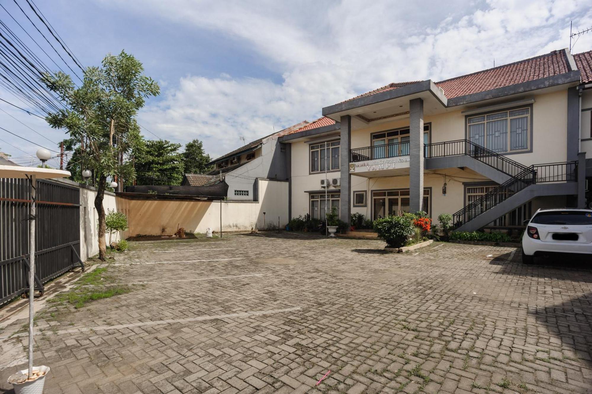 Reddoorz Syariah Near Aeon Mall Tanjung Barat Cakarta Dış mekan fotoğraf